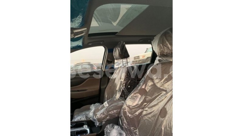 Big with watermark hyundai santa fe east mah%c3%a9 import dubai 5339