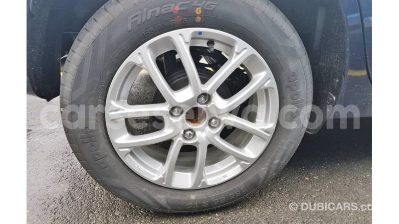 Big with watermark suzuki swift east mah%c3%a9 import dubai 5340