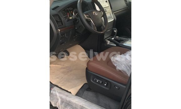 Buy Import Toyota Land Cruiser Black Car in Import - Dubai in East Mahé Buy Import Toyota Land Cruiser Black Car in Import - Dubai in East Mahé