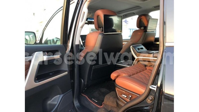 Big with watermark toyota land cruiser east mah%c3%a9 import dubai 5342