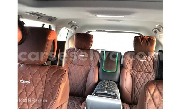 Buy Import Toyota Land Cruiser Black Car in Import - Dubai in East Mahé Buy Import Toyota Land Cruiser Black Car in Import - Dubai in East Mahé