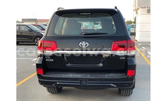 Buy Import Toyota Land Cruiser Black Car in Import - Dubai in East Mahé Buy Import Toyota Land Cruiser Black Car in Import - Dubai in East Mahé