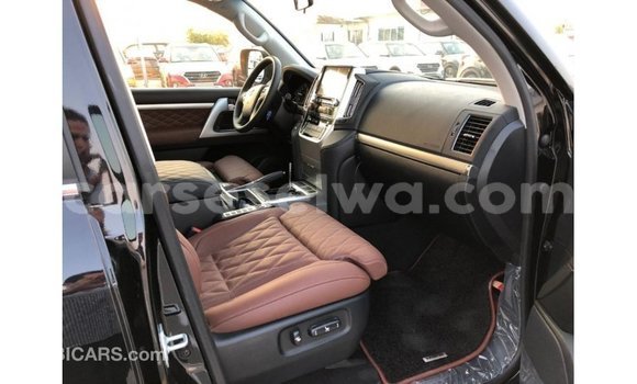 Buy Import Toyota Land Cruiser Black Car in Import - Dubai in East Mahé Buy Import Toyota Land Cruiser Black Car in Import - Dubai in East Mahé