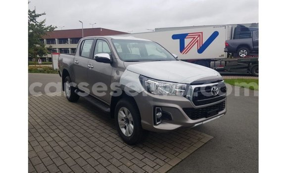 Buy Import Toyota Hilux Brown Car in Import - Dubai in East Mahé Buy Import Toyota Hilux Brown Car in Import - Dubai in East Mahé