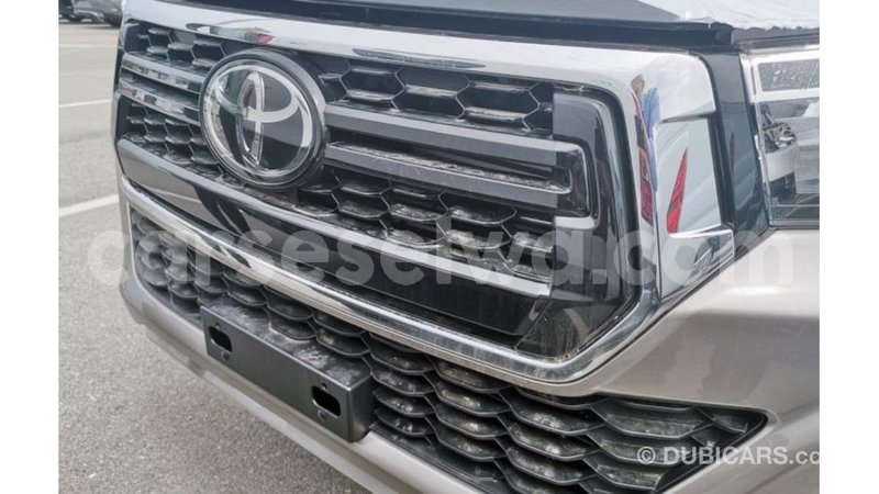 Big with watermark toyota hilux east mah%c3%a9 import dubai 5344
