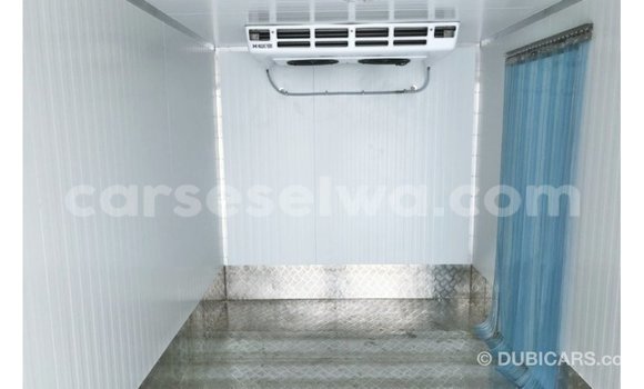 Acheter Import Utilitaire Hino 300 Series Blanc à Import - Dubai, East Mahé Acheter Import Utilitaire Hino 300 Series Blanc à Import - Dubai, East Mahé