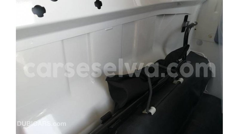 Big with watermark mitsubishi carisma east mah%c3%a9 import dubai 5348