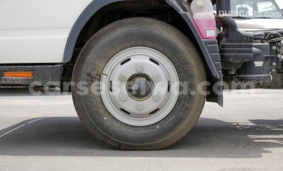 Buy Import Mitsubishi Carisma White Car in Import - Dubai in East Mahé Buy Import Mitsubishi Carisma White Car in Import - Dubai in East Mahé