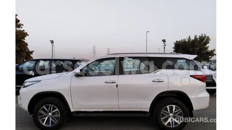 Big with watermark toyota fortuner east mah%c3%a9 import dubai 5349