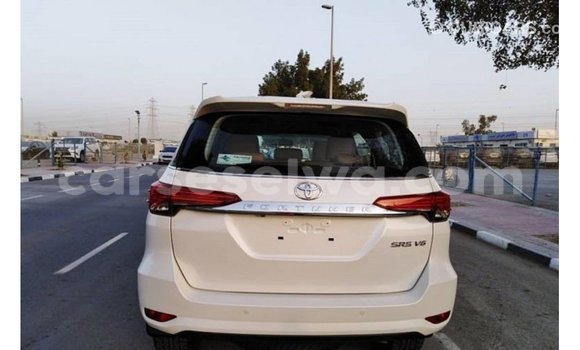 Buy Import Toyota Fortuner White Car in Import - Dubai in East Mahé Buy Import Toyota Fortuner White Car in Import - Dubai in East Mahé