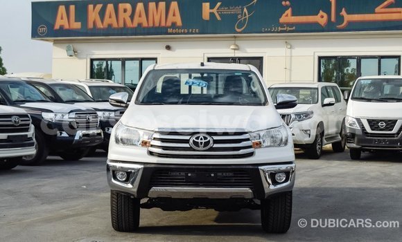 Acheter Import Voiture Toyota Hilux Blanc à Import - Dubai, East Mahé Acheter Import Voiture Toyota Hilux Blanc à Import - Dubai, East Mahé