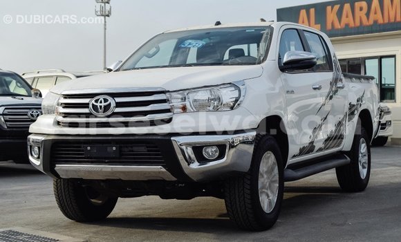 Acheter Import Voiture Toyota Hilux Blanc à Import - Dubai, East Mahé Acheter Import Voiture Toyota Hilux Blanc à Import - Dubai, East Mahé