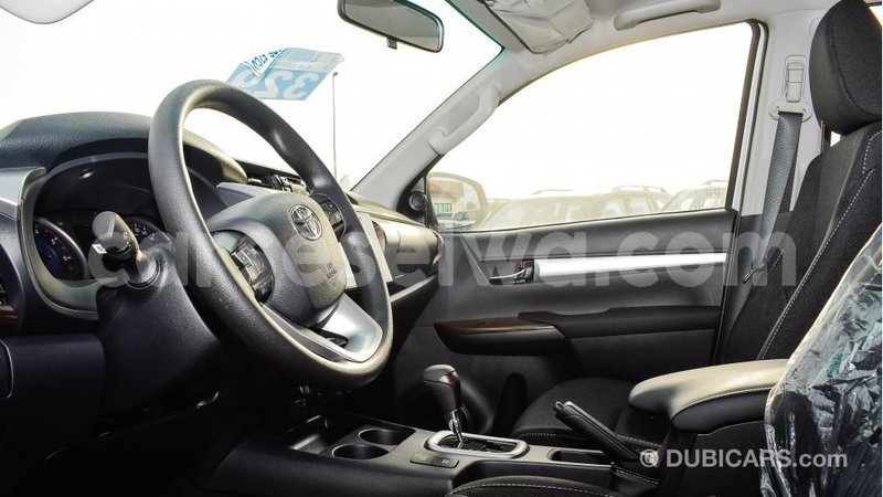 Big with watermark toyota hilux east mah%c3%a9 import dubai 5354