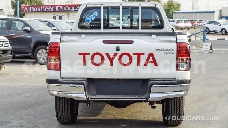 Big with watermark toyota hilux east mah%c3%a9 import dubai 5354