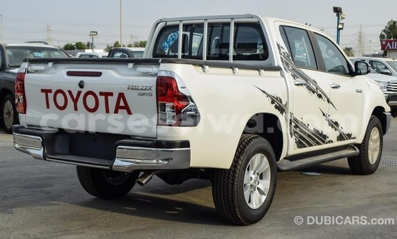Acheter Import Voiture Toyota Hilux Blanc à Import - Dubai, East Mahé Acheter Import Voiture Toyota Hilux Blanc à Import - Dubai, East Mahé