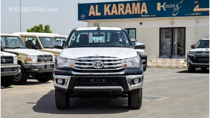 Big with watermark toyota hilux east mah%c3%a9 import dubai 5356