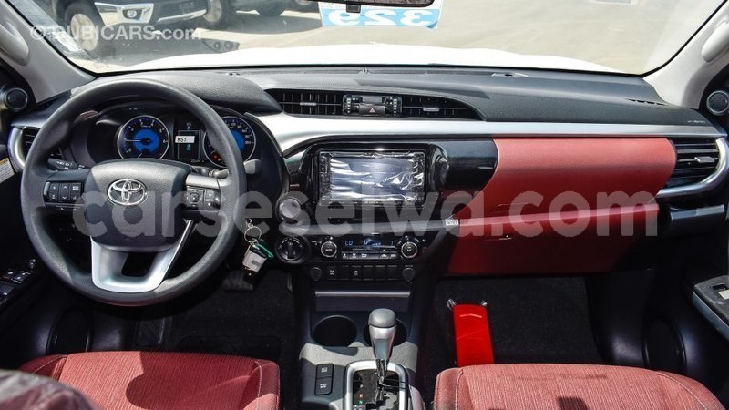 Big with watermark toyota hilux east mah%c3%a9 import dubai 5356