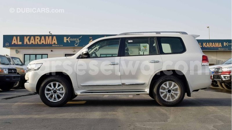 Big with watermark toyota land cruiser east mah%c3%a9 import dubai 5358