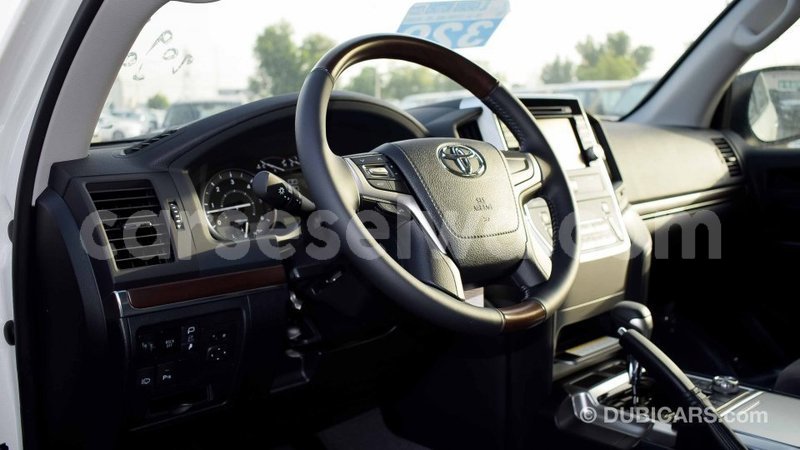 Big with watermark toyota land cruiser east mah%c3%a9 import dubai 5358