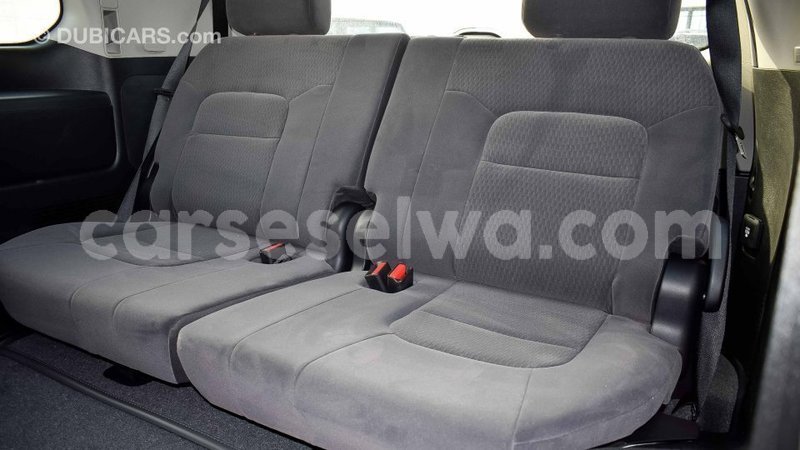 Big with watermark toyota land cruiser east mah%c3%a9 import dubai 5358