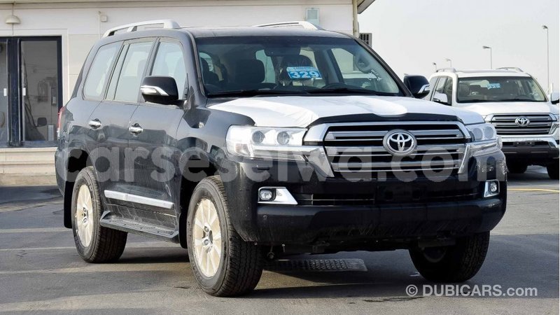 Big with watermark toyota land cruiser east mah%c3%a9 import dubai 5359