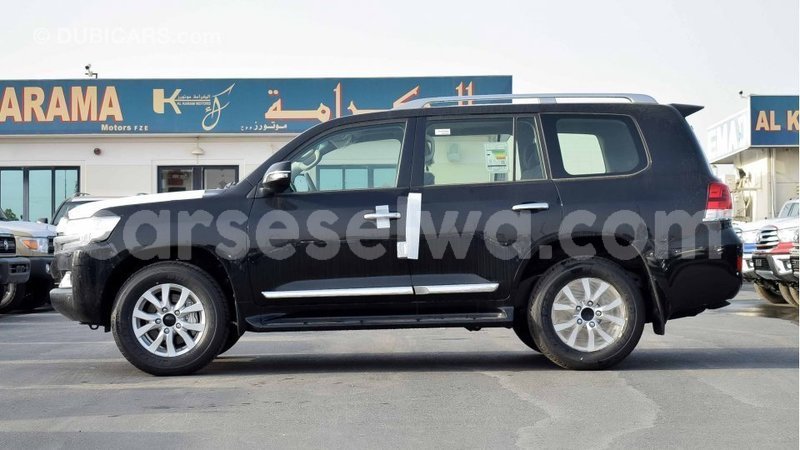 Big with watermark toyota land cruiser east mah%c3%a9 import dubai 5359