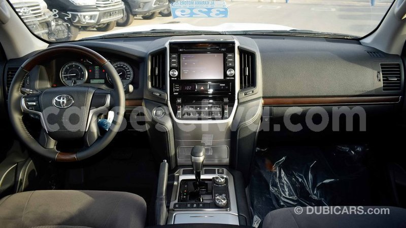 Big with watermark toyota land cruiser east mah%c3%a9 import dubai 5359