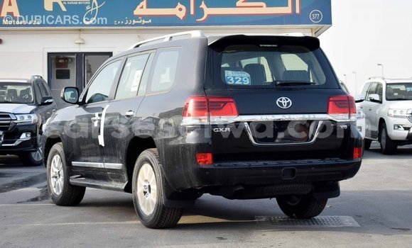 Acheter Import Voiture Toyota Land Cruiser Noir à Import - Dubai, East Mahé Acheter Import Voiture Toyota Land Cruiser Noir à Import - Dubai, East Mahé