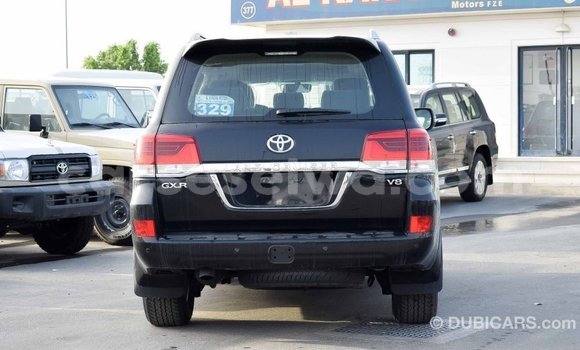 Acheter Import Voiture Toyota Land Cruiser Noir à Import - Dubai, East Mahé Acheter Import Voiture Toyota Land Cruiser Noir à Import - Dubai, East Mahé