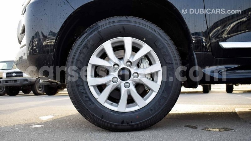 Big with watermark toyota land cruiser east mah%c3%a9 import dubai 5359