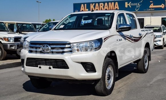 Acheter Import Voiture Toyota Hilux Blanc à Import - Dubai, East Mahé Acheter Import Voiture Toyota Hilux Blanc à Import - Dubai, East Mahé