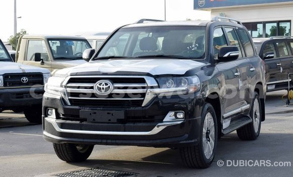 Acheter Import Voiture Toyota Land Cruiser Noir à Import - Dubai, East Mahé Acheter Import Voiture Toyota Land Cruiser Noir à Import - Dubai, East Mahé