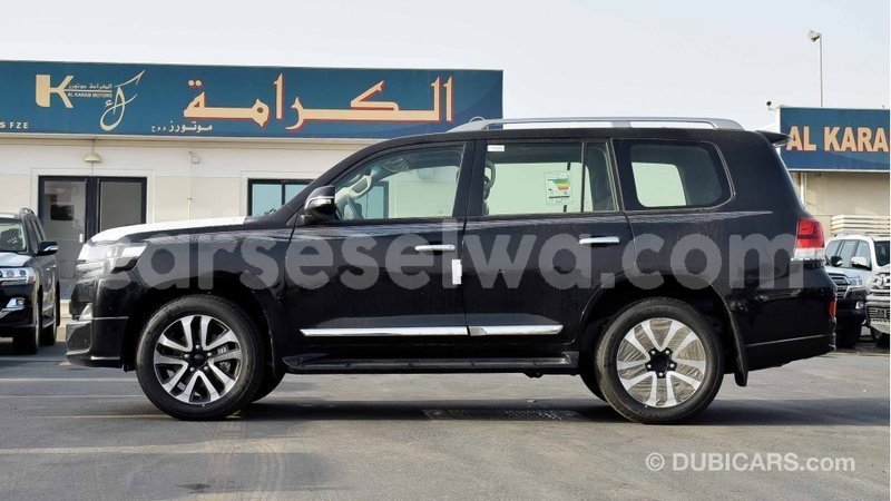 Big with watermark toyota land cruiser east mah%c3%a9 import dubai 5363