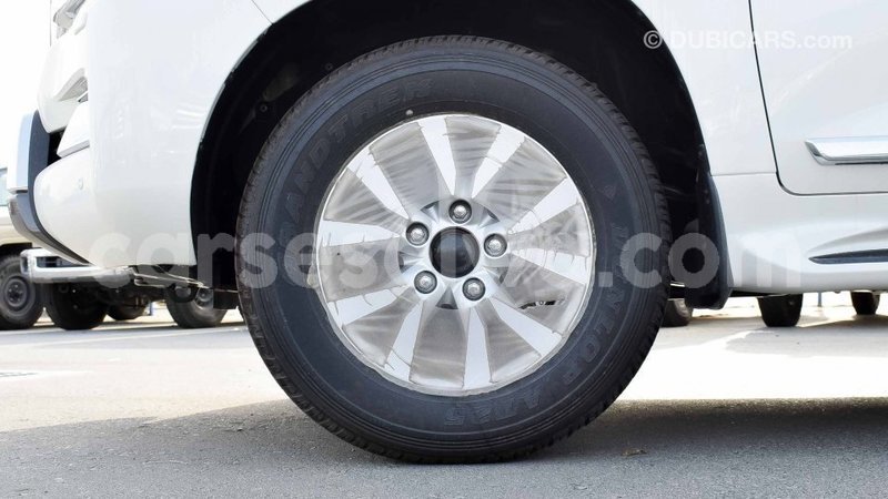 Big with watermark toyota land cruiser east mah%c3%a9 import dubai 5364