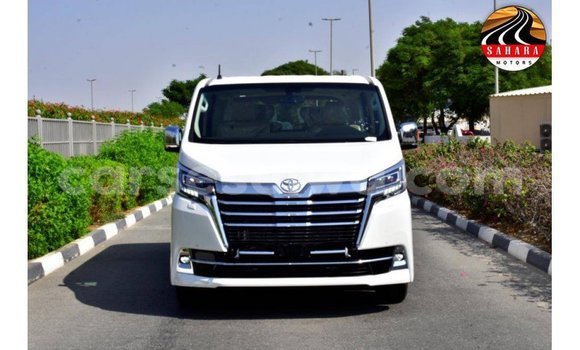 Buy Import Toyota Granvia White Car in Import - Dubai in East Mahé Buy Import Toyota Granvia White Car in Import - Dubai in East Mahé