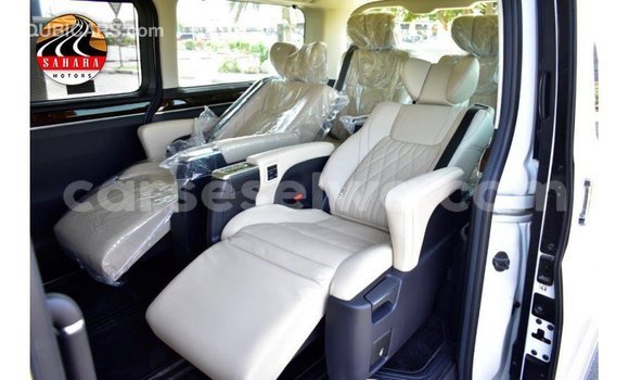 Buy Import Toyota Granvia White Car in Import - Dubai in East Mahé Buy Import Toyota Granvia White Car in Import - Dubai in East Mahé