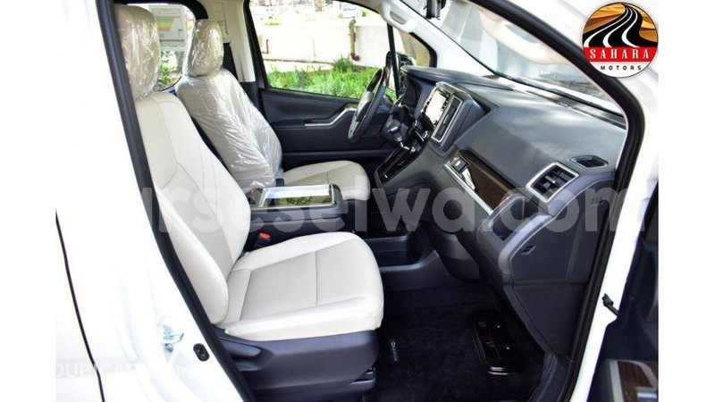 Big with watermark toyota granvia east mah%c3%a9 import dubai 5371