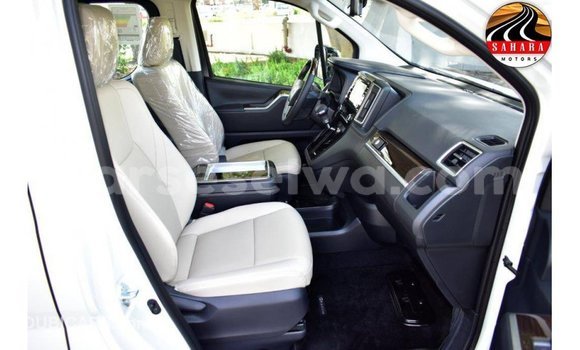 Buy Import Toyota Granvia White Car in Import - Dubai in East Mahé Buy Import Toyota Granvia White Car in Import - Dubai in East Mahé