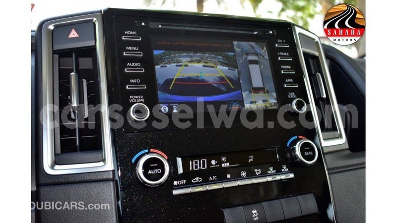 Big with watermark toyota granvia east mah%c3%a9 import dubai 5371