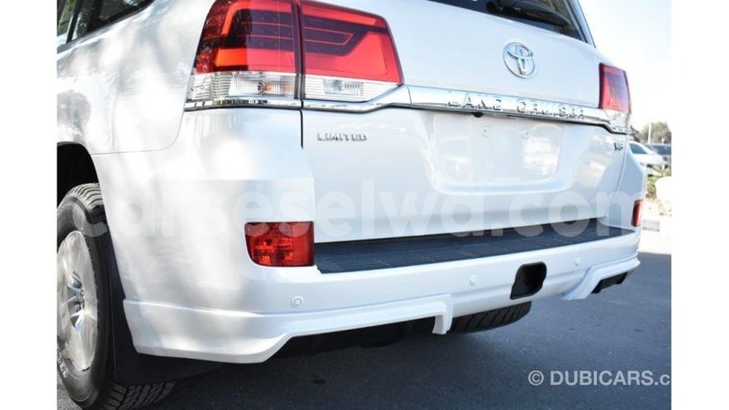 Big with watermark toyota land cruiser east mah%c3%a9 import dubai 5372