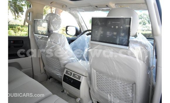 Buy Import Toyota Land Cruiser White Car in Import - Dubai in East Mahé Buy Import Toyota Land Cruiser White Car in Import - Dubai in East Mahé