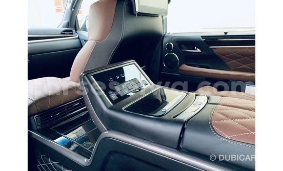 Acheter Import Voiture Lexus LX Noir à Import - Dubai, East Mahé Acheter Import Voiture Lexus LX Noir à Import - Dubai, East Mahé