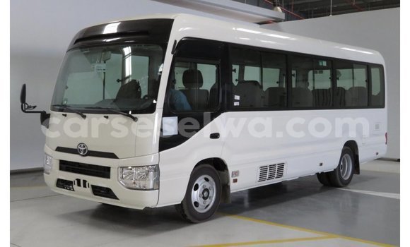 Acheter Import Voiture Toyota Coaster Blanc à Import - Dubai, East Mahé Acheter Import Voiture Toyota Coaster Blanc à Import - Dubai, East Mahé