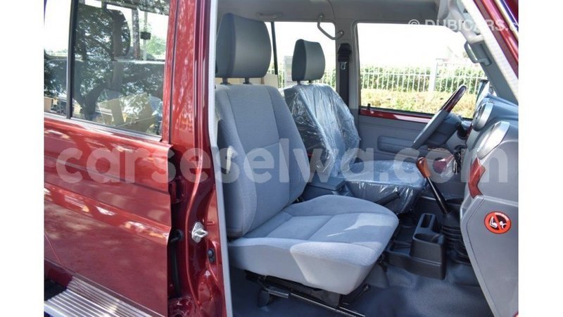 Big with watermark toyota land cruiser east mah%c3%a9 import dubai 5387