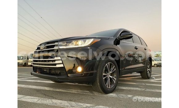 Acheter Import Voiture Toyota Highlander Noir à Import - Dubai, East Mahé Acheter Import Voiture Toyota Highlander Noir à Import - Dubai, East Mahé