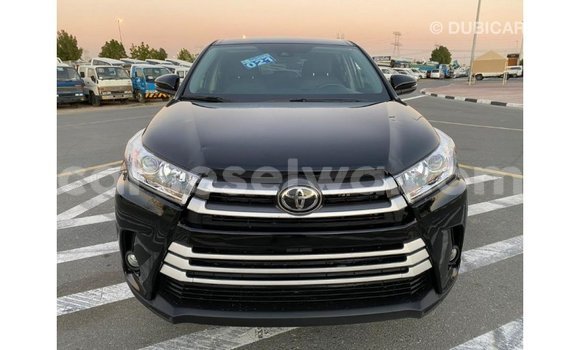 Acheter Import Voiture Toyota Highlander Noir à Import - Dubai, East Mahé Acheter Import Voiture Toyota Highlander Noir à Import - Dubai, East Mahé