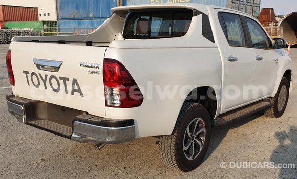 Acheter Import Voiture Toyota Hilux Blanc à Import - Dubai, East Mahé Acheter Import Voiture Toyota Hilux Blanc à Import - Dubai, East Mahé