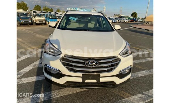 Acheter Import Voiture Hyundai Santa Fe Blanc à Import - Dubai, East Mahé Acheter Import Voiture Hyundai Santa Fe Blanc à Import - Dubai, East Mahé