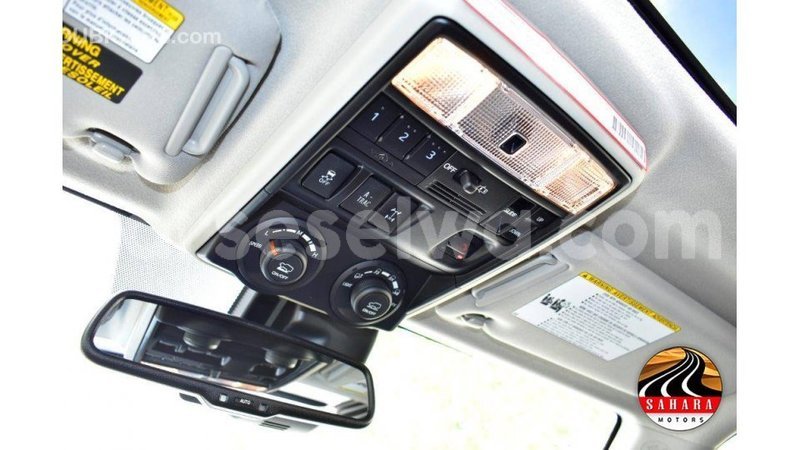 Big with watermark toyota ade east mah%c3%a9 import dubai 5394