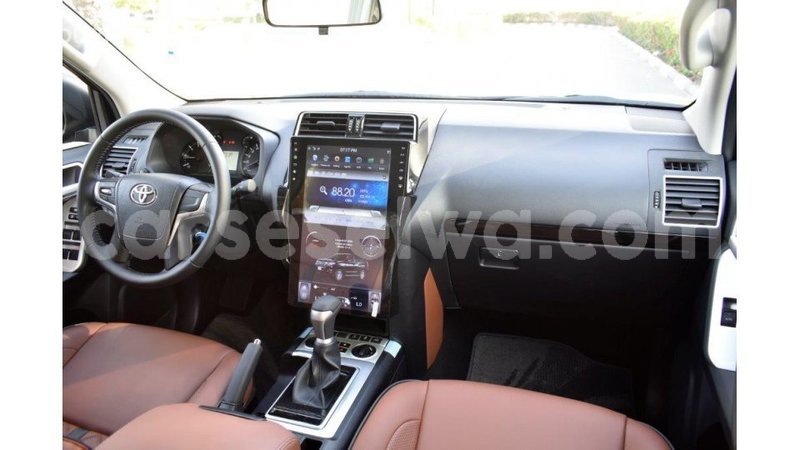 Big with watermark toyota prado east mah%c3%a9 import dubai 5399